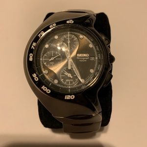 Seiko Chronograph 100m 7T62-0AMO
Stainless Steel Men' Watch